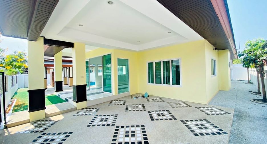 For sale 3 ベッドルーム villa in Huay Yai, Pattaya
