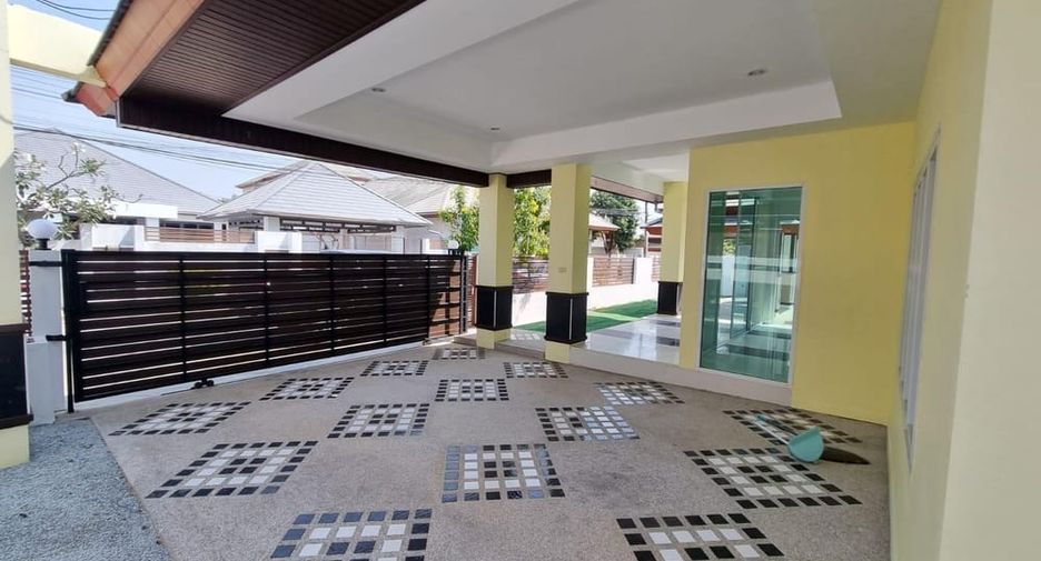 For sale 3 ベッドルーム villa in Huay Yai, Pattaya