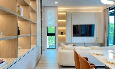 For rent and for sale 4 bedrooms house in Saphan Sung, Bangkok