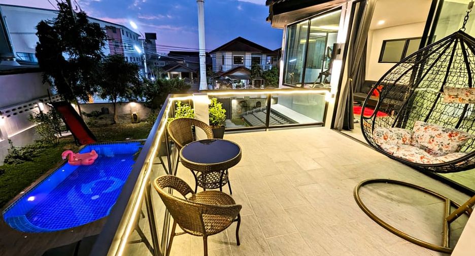 Villa en alquiler de 7 habitaciones en Bang Lamung, Chonburi