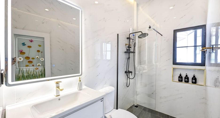 Villa en alquiler de 7 habitaciones en Bang Lamung, Chonburi