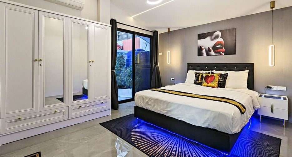 Villa en alquiler de 7 habitaciones en Bang Lamung, Chonburi
