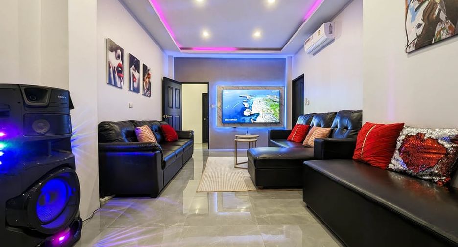 Villa en alquiler de 7 habitaciones en Bang Lamung, Chonburi
