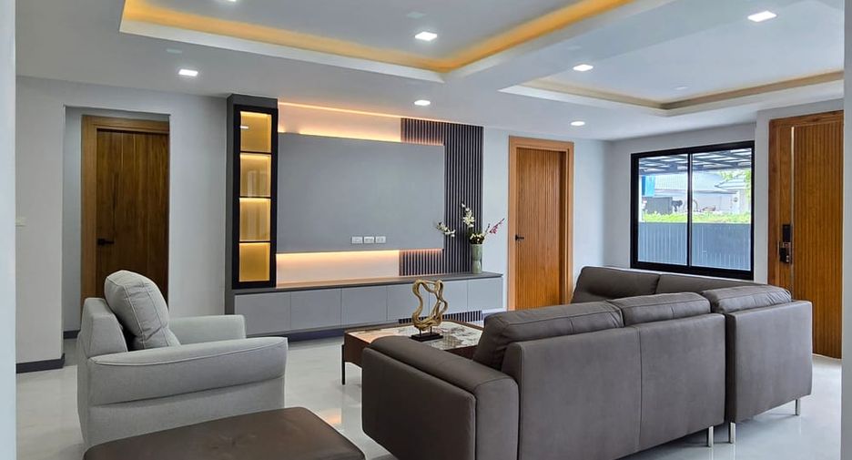 À vendre 4 chambres villa à Bang Lamung, Chonburi