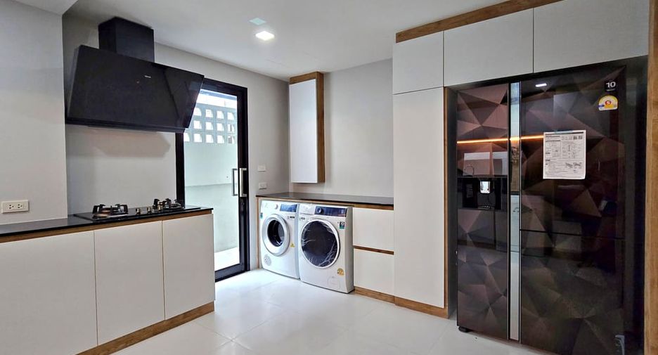 À vendre 4 chambres villa à Bang Lamung, Chonburi