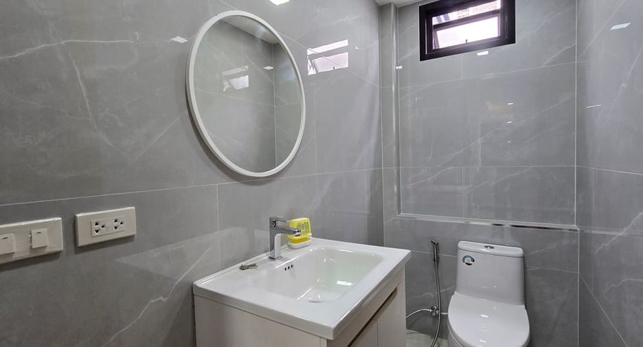 À vendre 4 chambres villa à Bang Lamung, Chonburi