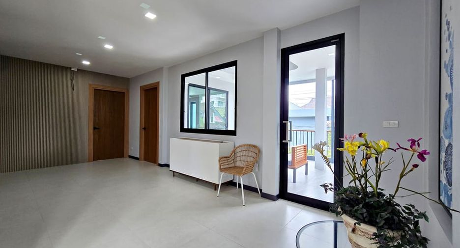 À vendre 4 chambres villa à Bang Lamung, Chonburi