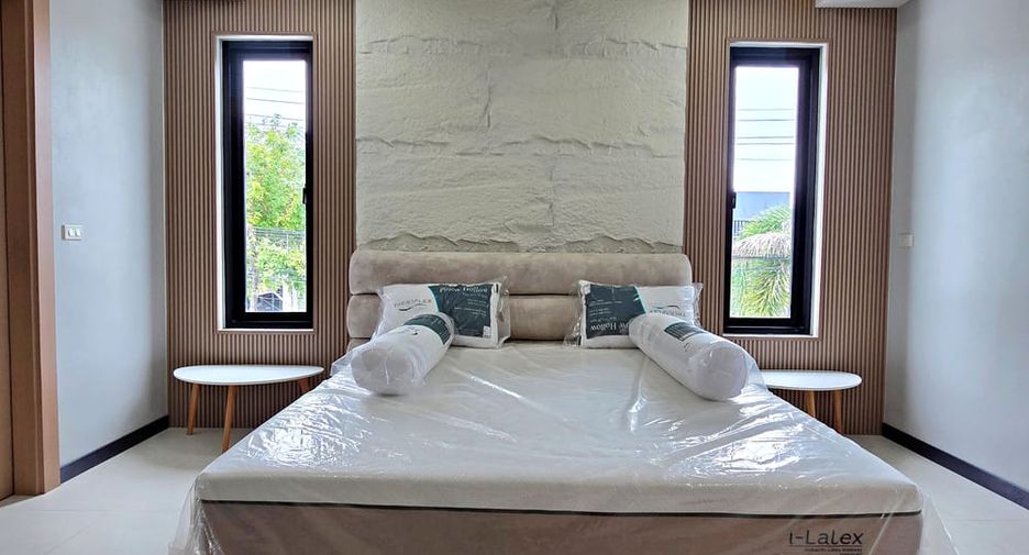 À vendre 4 chambres villa à Bang Lamung, Chonburi