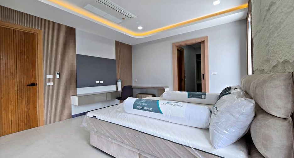À vendre 4 chambres villa à Bang Lamung, Chonburi