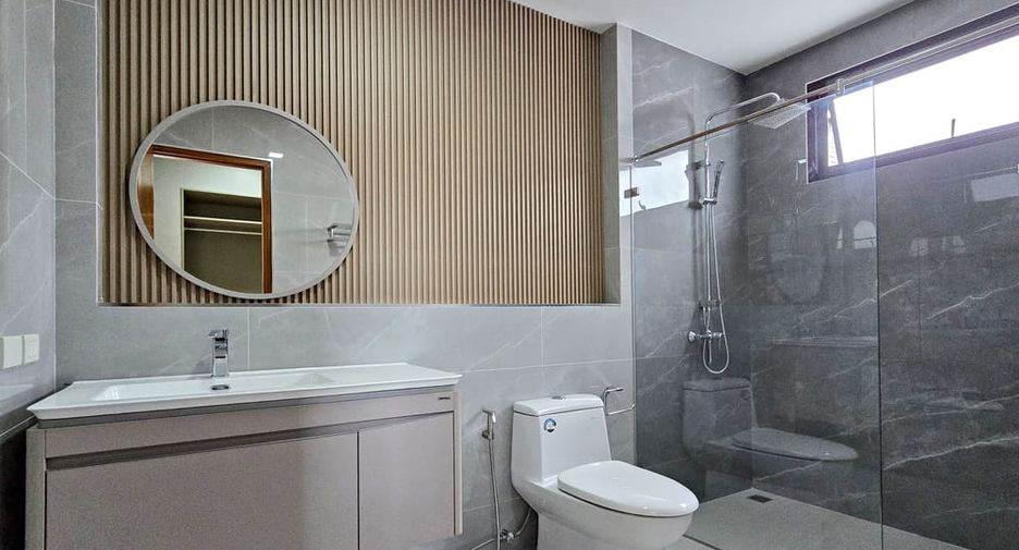 À vendre 4 chambres villa à Bang Lamung, Chonburi