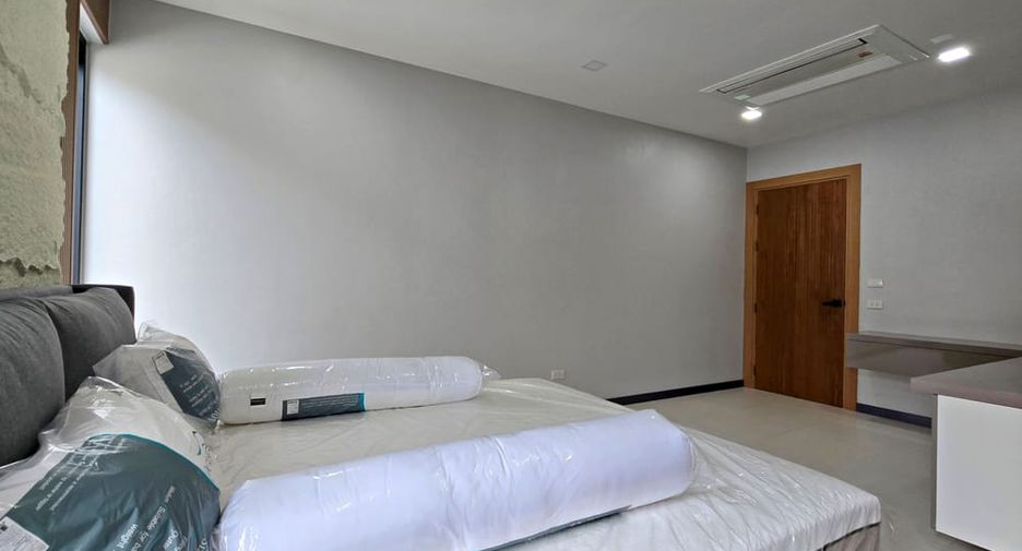 À vendre 4 chambres villa à Bang Lamung, Chonburi
