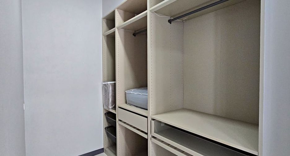 À vendre 4 chambres villa à Bang Lamung, Chonburi