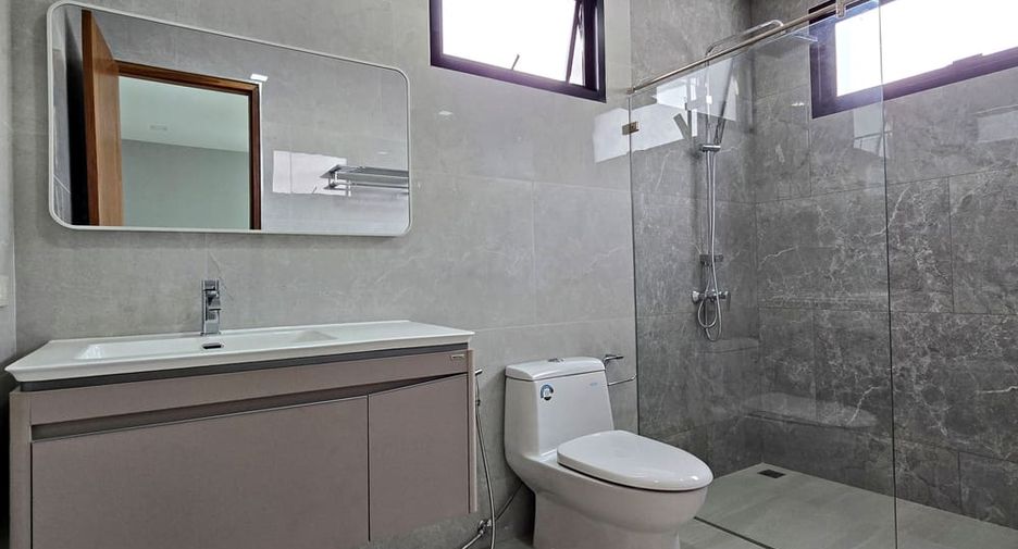 À vendre 4 chambres villa à Bang Lamung, Chonburi