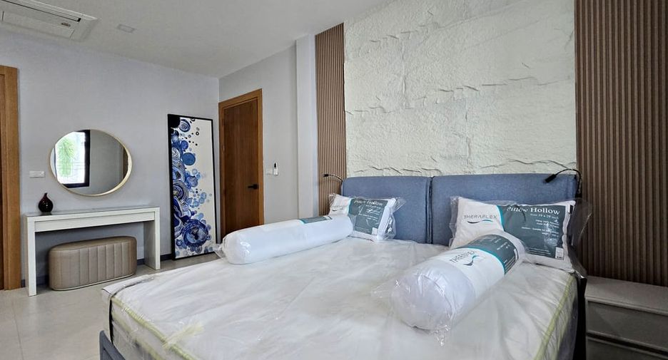 À vendre 4 chambres villa à Bang Lamung, Chonburi