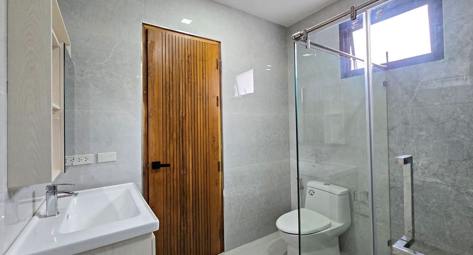 À vendre 4 chambres villa à Bang Lamung, Chonburi