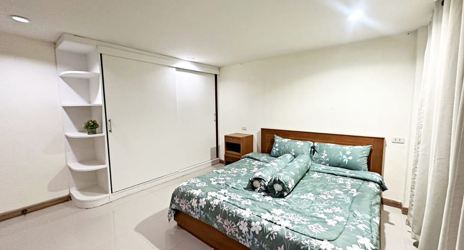 Villa zur Miete und zum Kauf mit 6 Zimmer in Bang Lamung, Chonburi