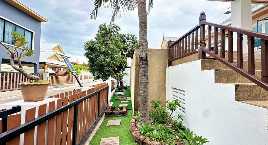Villa zur Miete und zum Kauf mit 6 Zimmer in Bang Lamung, Chonburi