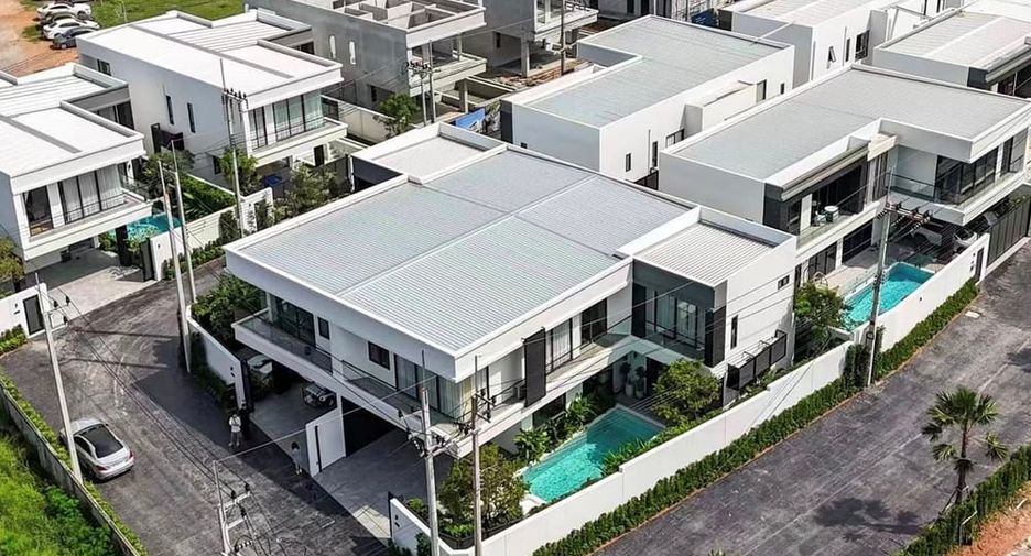 À vendre 4 chambres villa à Bang Lamung, Chonburi