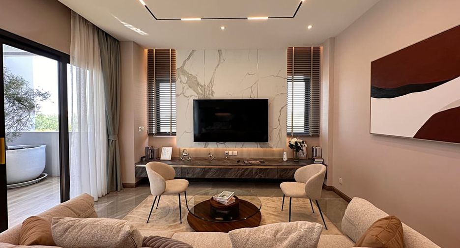 For sale 4 bedrooms villa in Jomtien, Pattaya