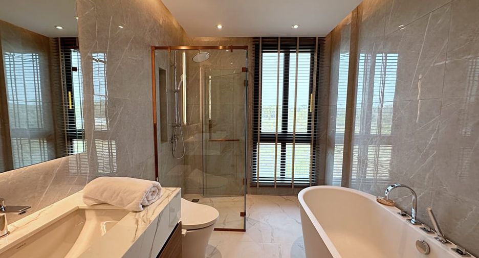 For sale 4 bedrooms villa in Jomtien, Pattaya