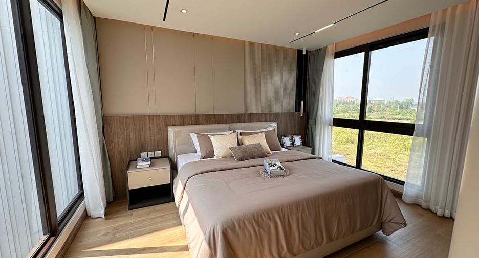 For sale 4 bedrooms villa in Jomtien, Pattaya