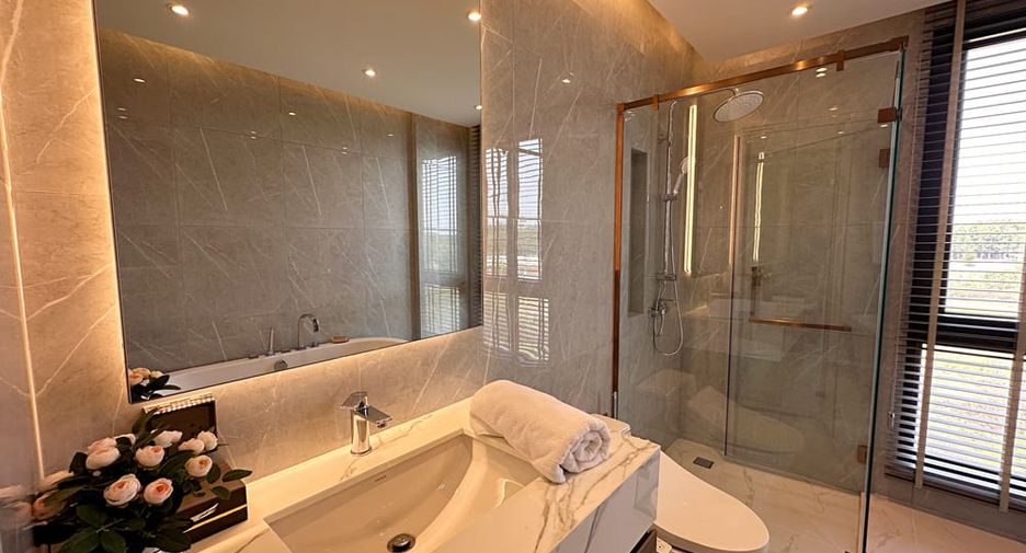 For sale 4 bedrooms villa in Jomtien, Pattaya