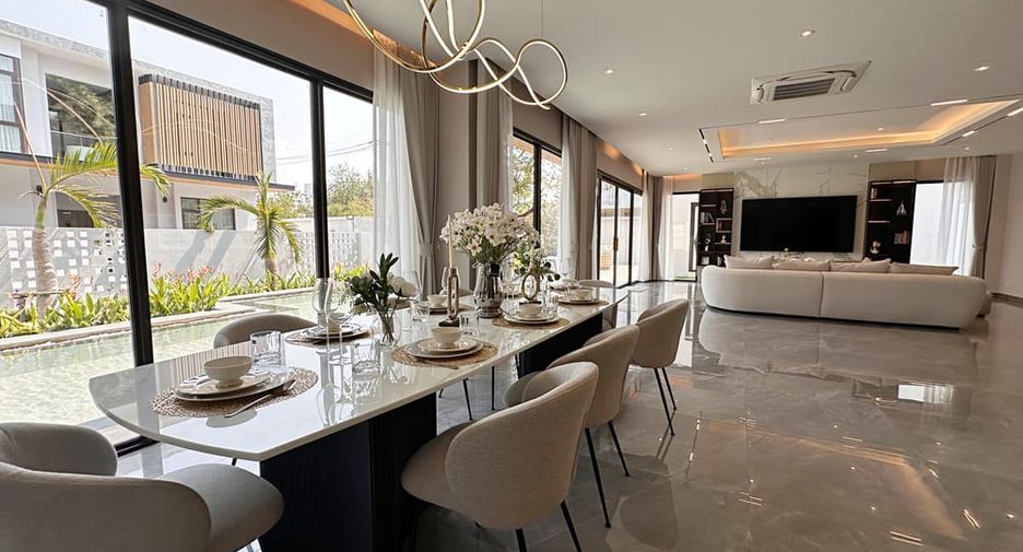Villa zum Kauf mit 4 Zimmer in Jomtien, Pattaya