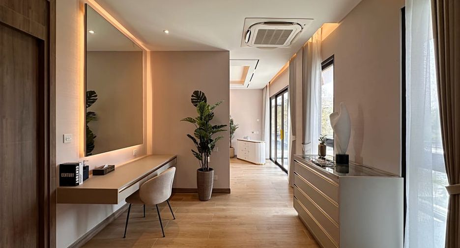 Villa zum Kauf mit 4 Zimmer in Jomtien, Pattaya