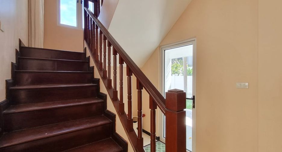 À vendre 4 chambres villa à Jomtien, Pattaya