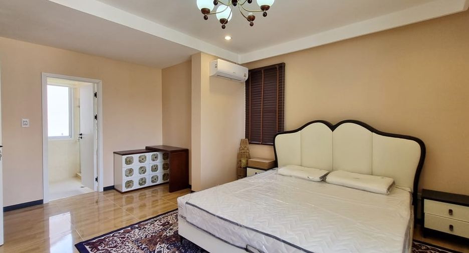 À vendre 4 chambres villa à Jomtien, Pattaya