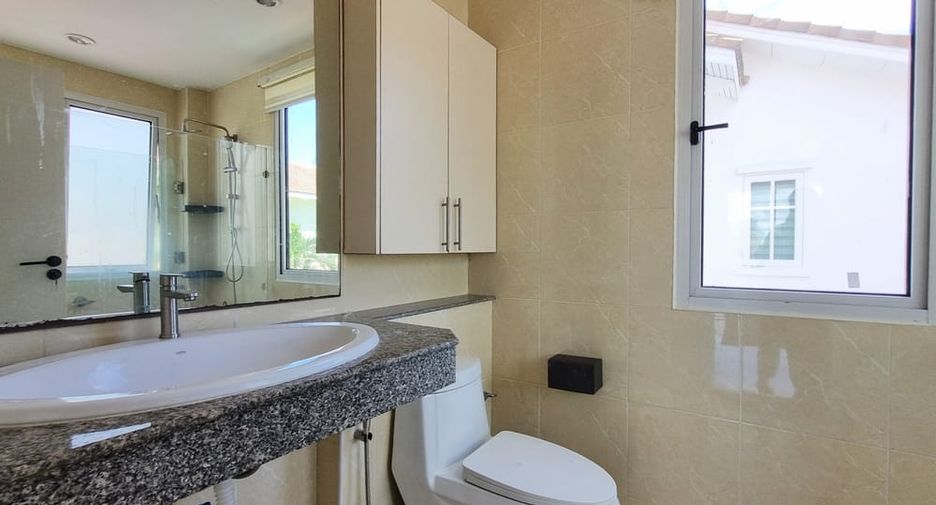 À vendre 4 chambres villa à Jomtien, Pattaya