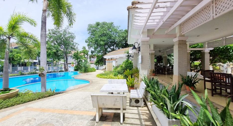 À vendre 4 chambres villa à Jomtien, Pattaya