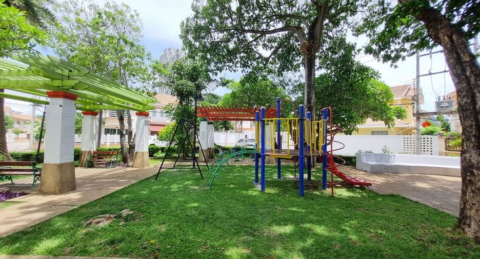 À vendre 4 chambres villa à Jomtien, Pattaya