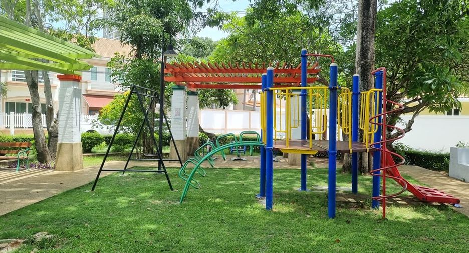 À vendre 4 chambres villa à Jomtien, Pattaya