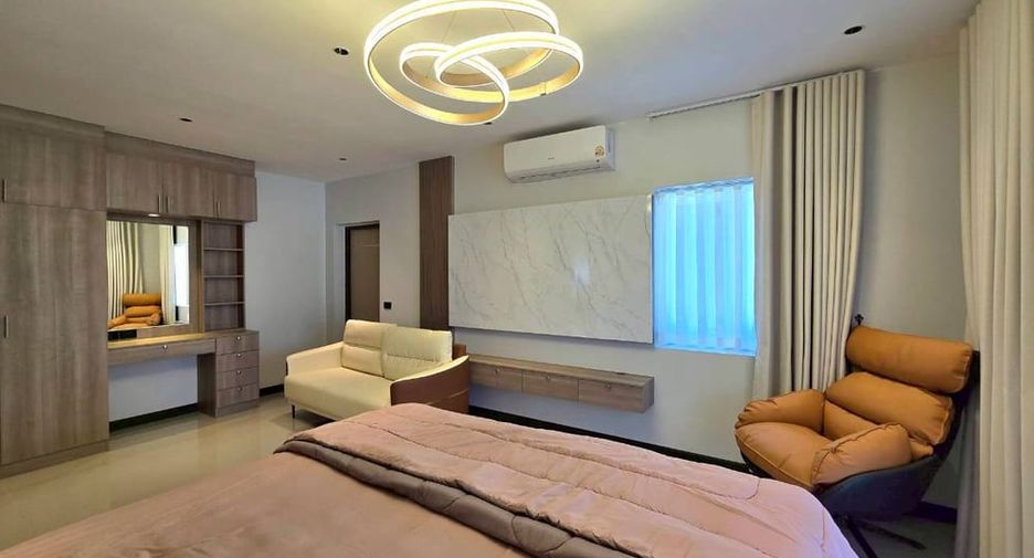 Villa zum Kauf mit 5 Zimmer in Bang Lamung, Chonburi