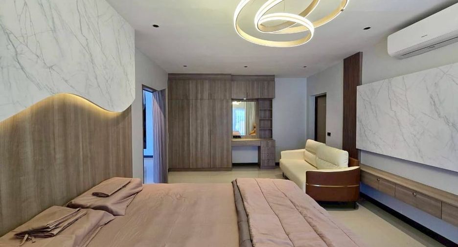Villa zum Kauf mit 5 Zimmer in Bang Lamung, Chonburi