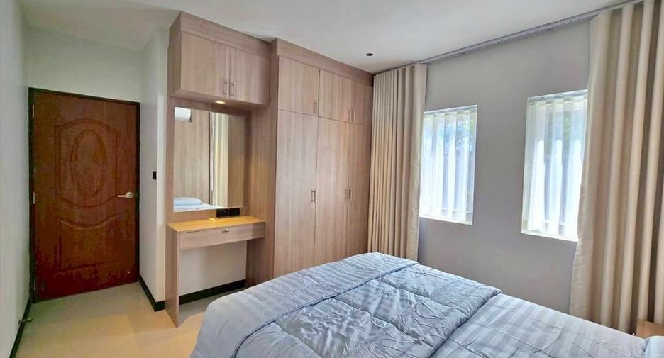 Villa zum Kauf mit 5 Zimmer in Bang Lamung, Chonburi