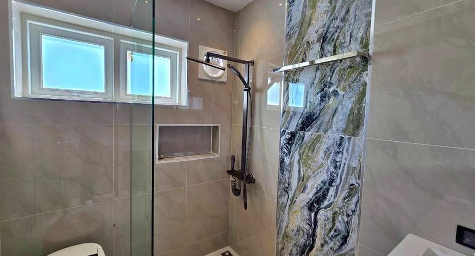 Villa zum Kauf mit 5 Zimmer in Bang Lamung, Chonburi