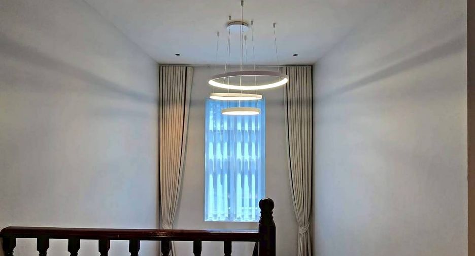 Villa zum Kauf mit 5 Zimmer in Bang Lamung, Chonburi