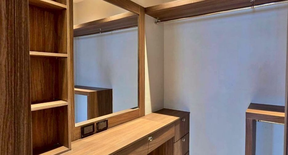 Villa zum Kauf mit 5 Zimmer in Bang Lamung, Chonburi
