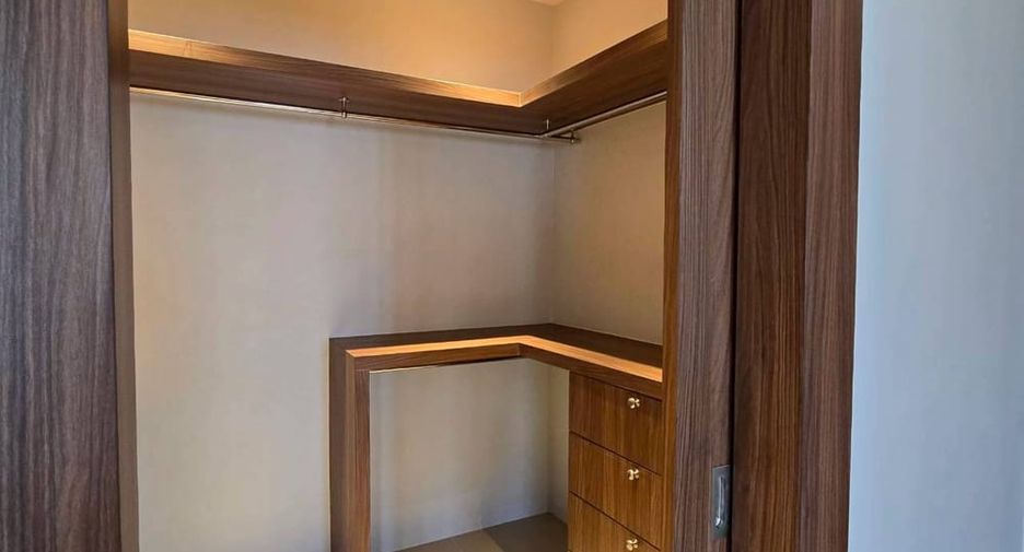 Villa zum Kauf mit 5 Zimmer in Bang Lamung, Chonburi