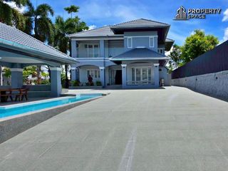 Villa zum Kauf mit 5 Zimmer in Bang Lamung, Chonburi