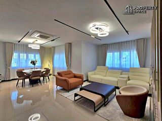 Villa zum Kauf mit 5 Zimmer in Bang Lamung, Chonburi