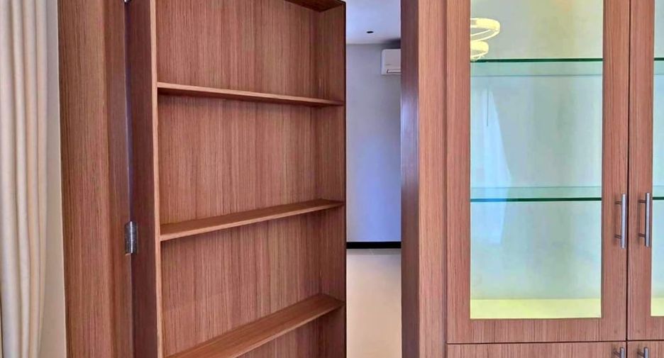 Villa zum Kauf mit 5 Zimmer in Bang Lamung, Chonburi