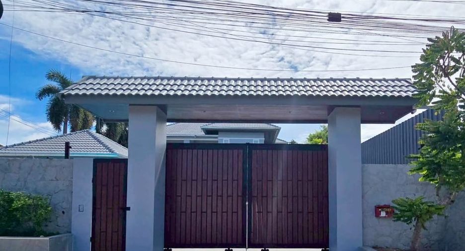 Villa zum Kauf mit 5 Zimmer in Bang Lamung, Chonburi
