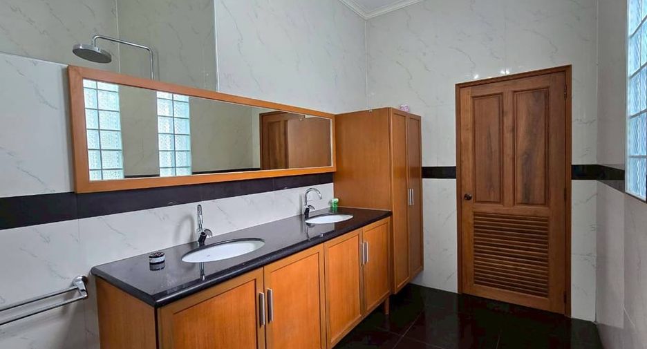 For rent そして for sale 5 ベッドルーム villa in Bang Lamung, Chonburi