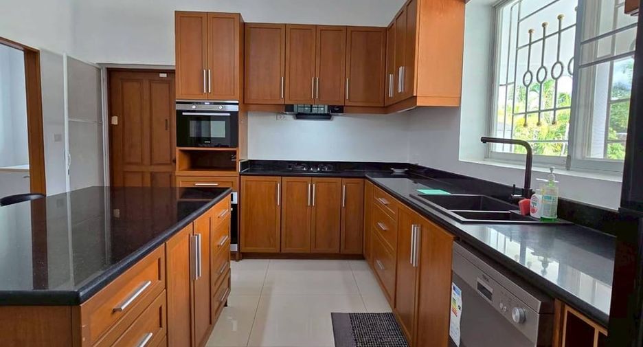 For rent そして for sale 5 ベッドルーム villa in Bang Lamung, Chonburi
