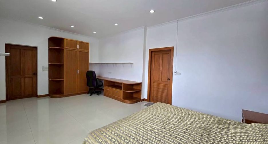 For rent そして for sale 5 ベッドルーム villa in Bang Lamung, Chonburi