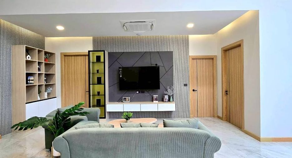 For sale 3 bedrooms villa in Bang Lamung, Chonburi