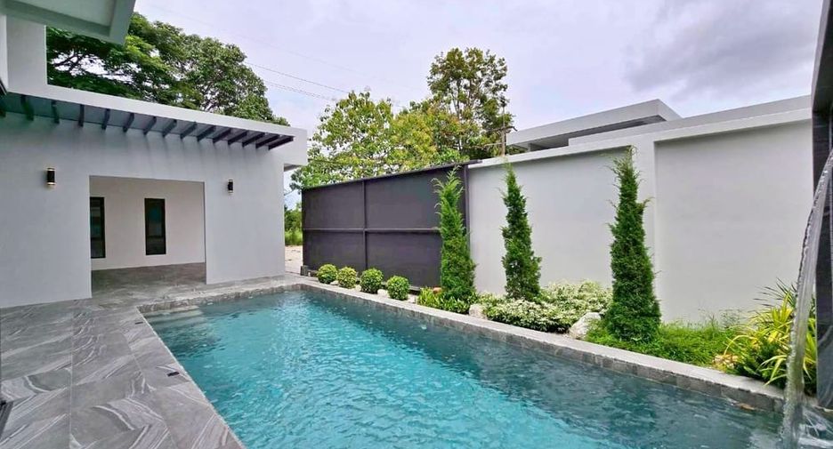 For sale 3 bedrooms villa in Bang Lamung, Chonburi